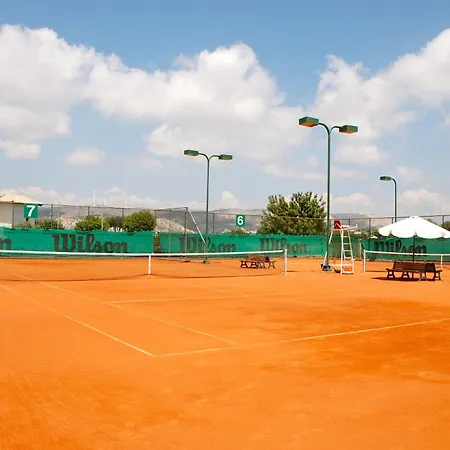 Charming Junior Polemi, In The Heart Of Aphrodite Hills Villa