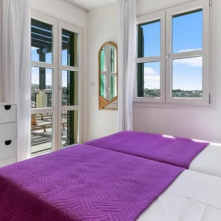 Charming Junior Polemi, In The Heart Of Aphrodite Hills Villa