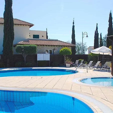 Charming Junior Polemi, In The Heart Of Aphrodite Hills Villa *