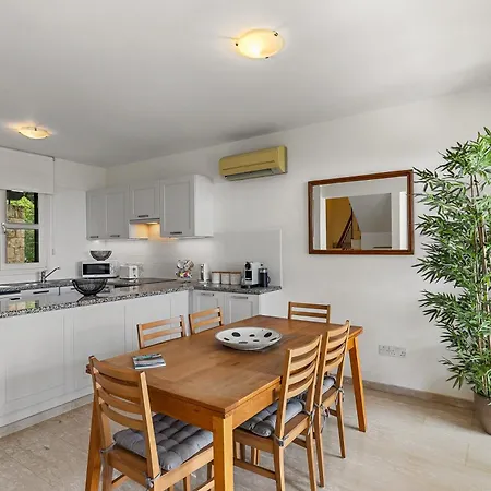 Charming Junior Polemi, In The Heart Of Aphrodite Hills Villa Kouklia