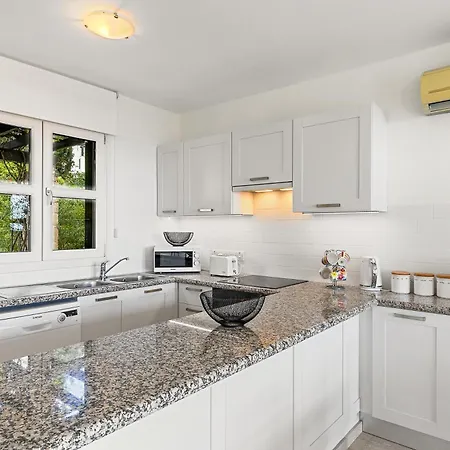 Villa Charming Junior Polemi, In The Heart Of Aphrodite Hills