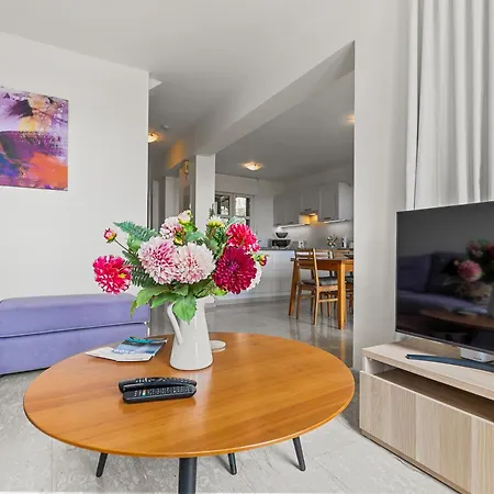 Charming Junior Polemi, In The Heart Of Aphrodite Hills * Kouklia