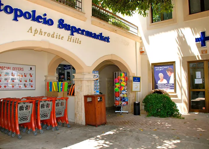 Charming Junior Polemi, In The Heart Of Aphrodite Hills Vila