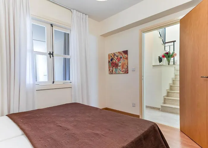 Charming Junior Polemi, In The Heart Of Aphrodite Hills *