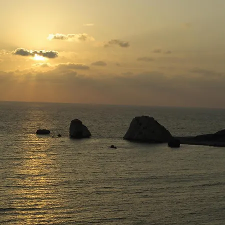 Charming Junior Polemi, In The Heart Of Aphrodite Hills ヴィラ *