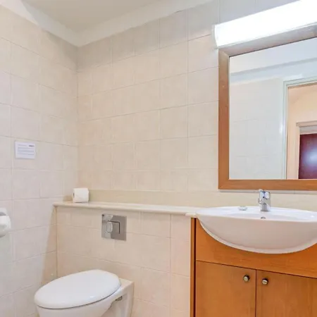 Charming Junior Polemi, In The Heart Of Aphrodite Hills Villa *