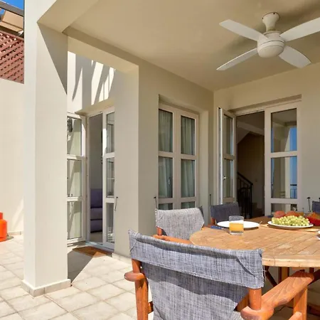 Charming Junior Polemi, In The Heart Of Aphrodite Hills *