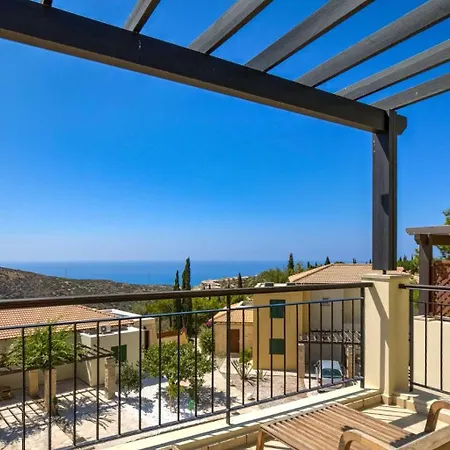 Charming Junior Polemi, In The Heart Of Aphrodite Hills Kouklia