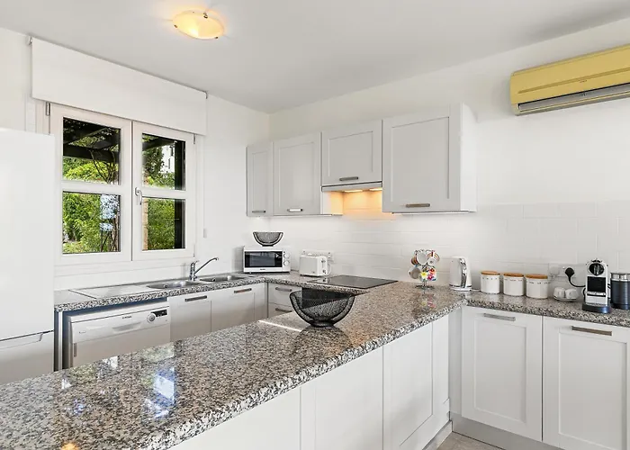 Villa Charming Junior Polemi, In The Heart Of Aphrodite Hills